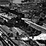 Historisches Foto der Gegend um den Bahnhof Schöneweide in schwarz-weiß
